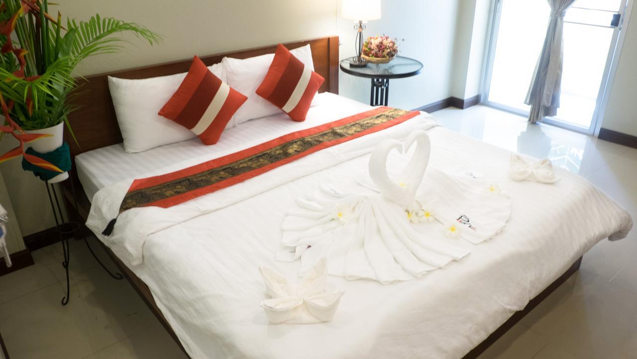 Palm Ville Pass Up Mansion Chonburi Eksteriør billede