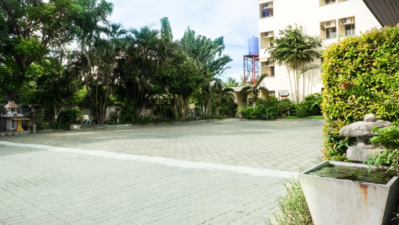 Palm Ville Pass Up Mansion Chonburi Eksteriør billede